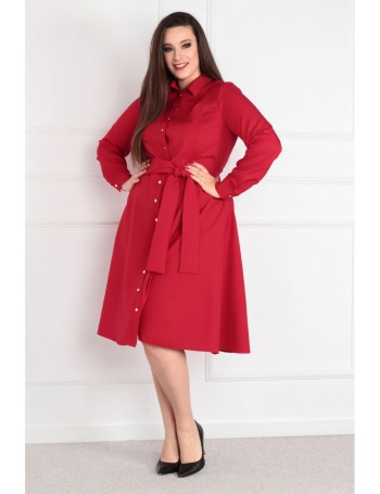 Czerwona trapezowa sukienka plus size dla kobiet o figurze typu papryka