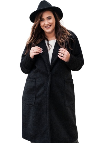 modny zimowy płaszcz plus size dla puszystej