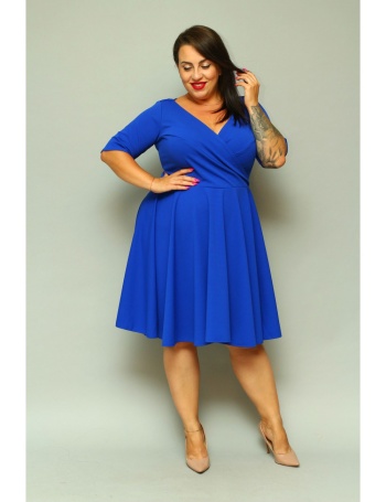 gładka niebieska sukienka plus size dla kobiet z dużym biustem