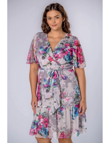 tiulowa sukienka z falbanami dla kobiet puszystych