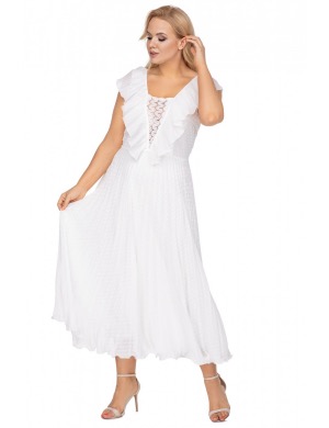 kremowa letnia sukienka maxi w rozmiarze plus size z falbanami przy dekolcie i plisowanym dołem